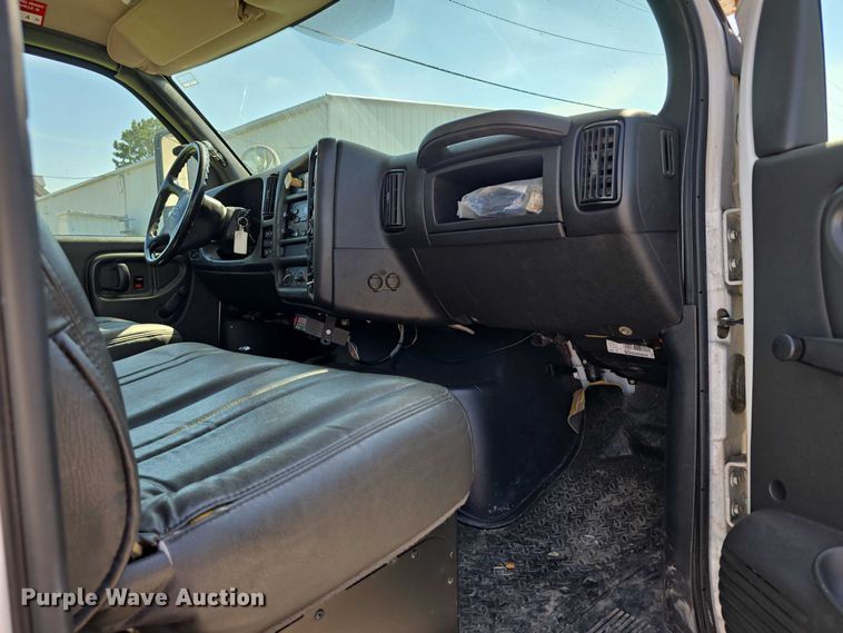 image for item DT6899 2009 Chevrolet C8500 bucket truck