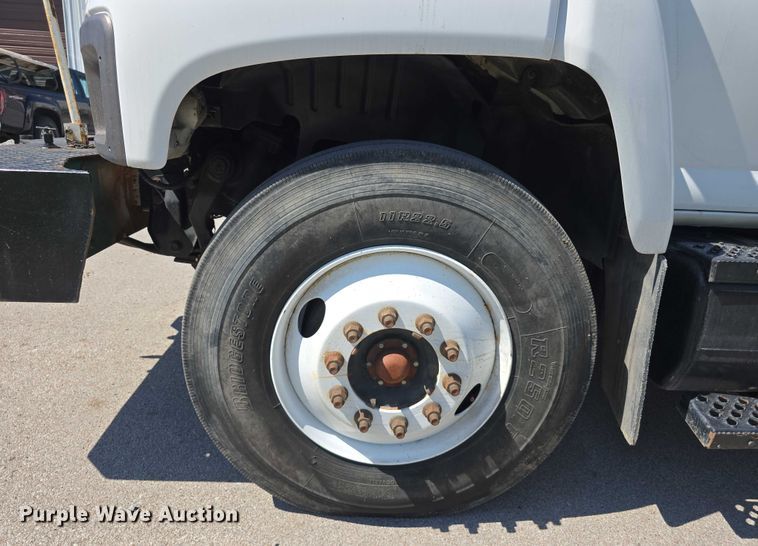 image for item DT6899 2009 Chevrolet C8500 bucket truck