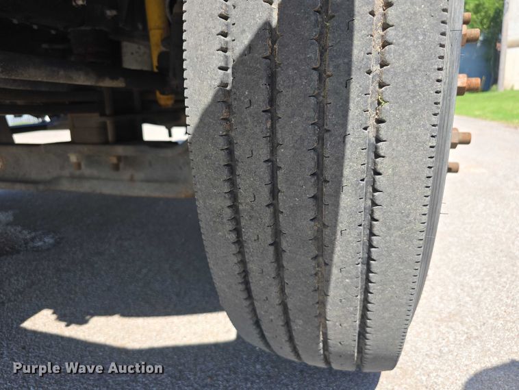 image for item DT6899 2009 Chevrolet C8500 bucket truck