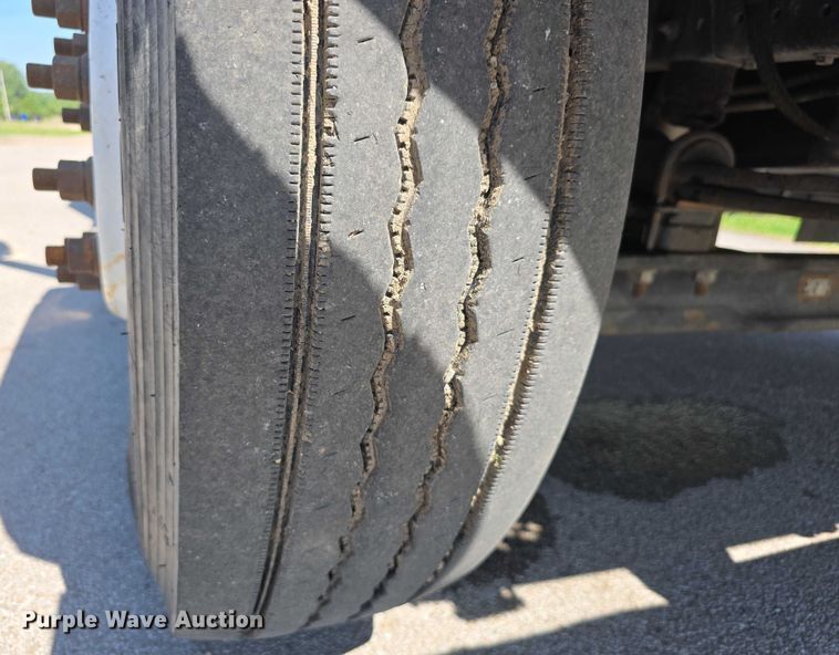 image for item DT6899 2009 Chevrolet C8500 bucket truck