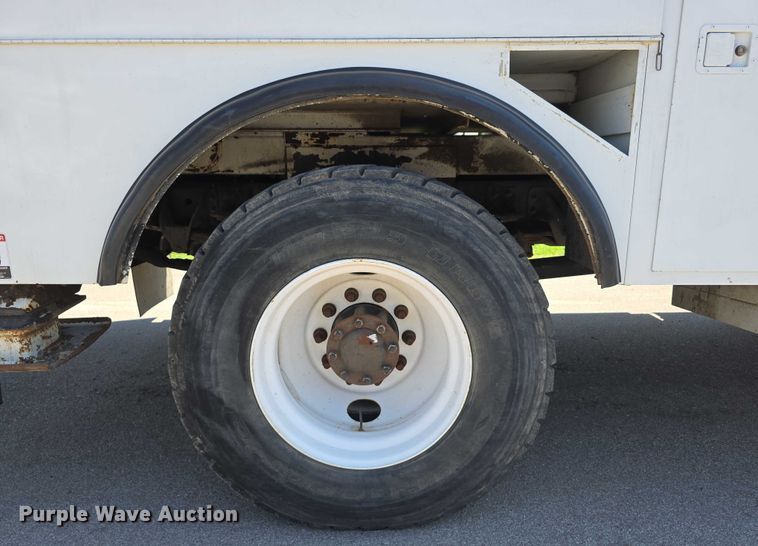 image for item DT6899 2009 Chevrolet C8500 bucket truck