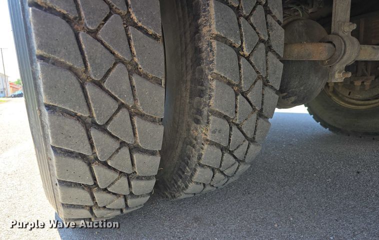 image for item DT6899 2009 Chevrolet C8500 bucket truck