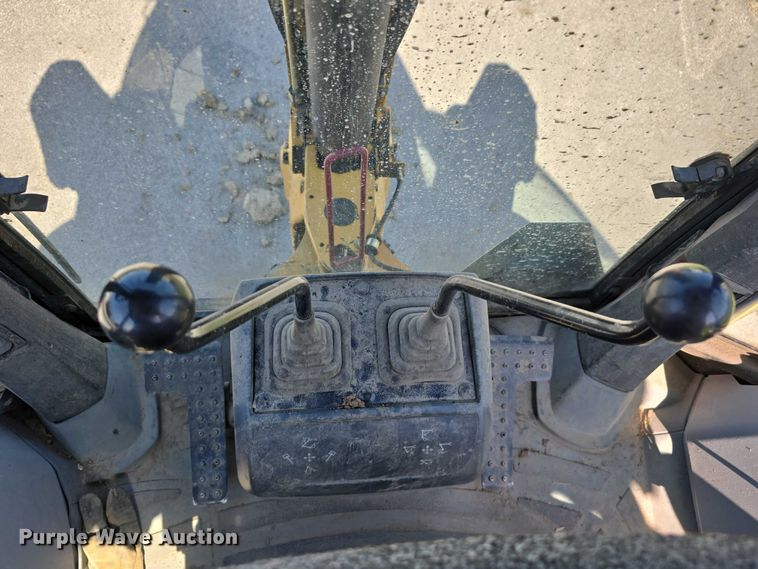 image for item DT6900 2006 Caterpillar 416E backhoe