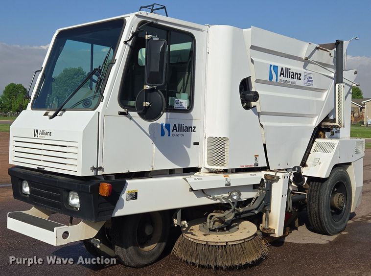 image for item DT7178 2007 Allianz Johnston 3000 street sweeper