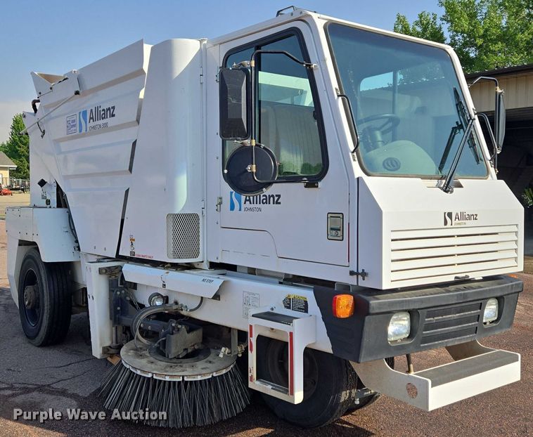 image for item DT7178 2007 Allianz Johnston 3000 street sweeper