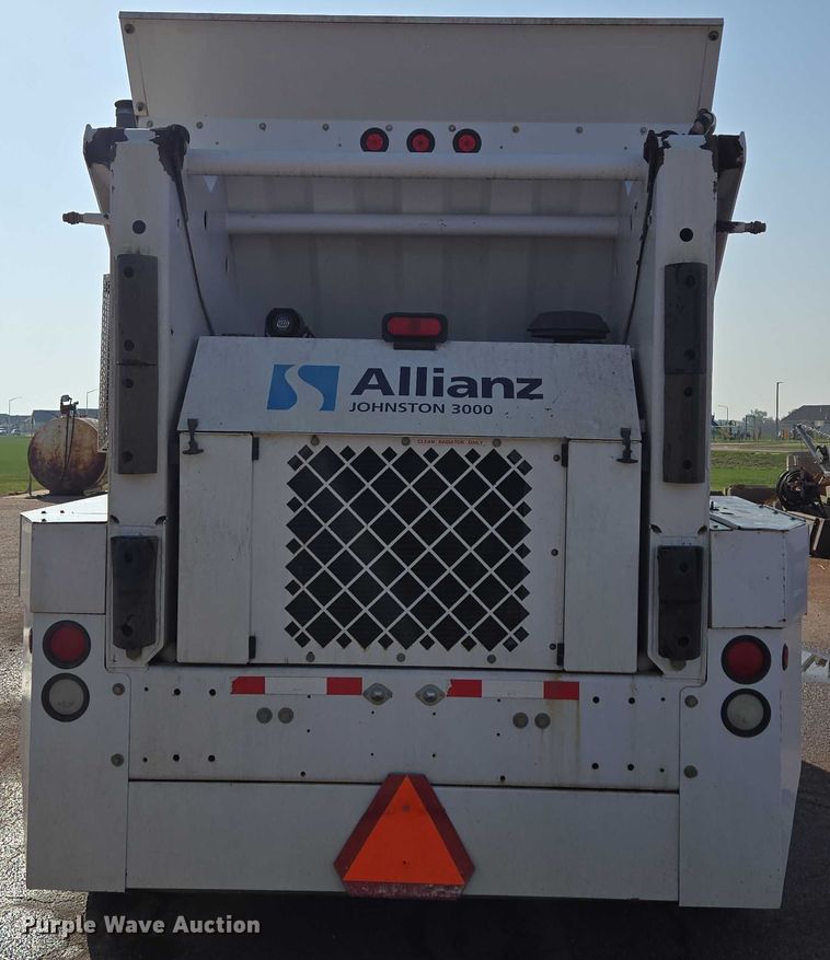 image for item DT7178 2007 Allianz Johnston 3000 street sweeper