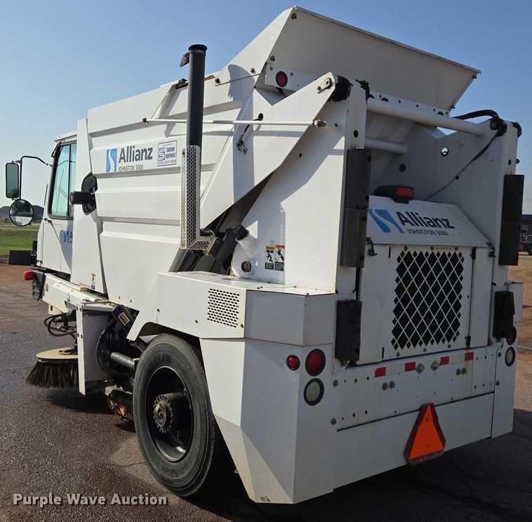 image for item DT7178 2007 Allianz Johnston 3000 street sweeper