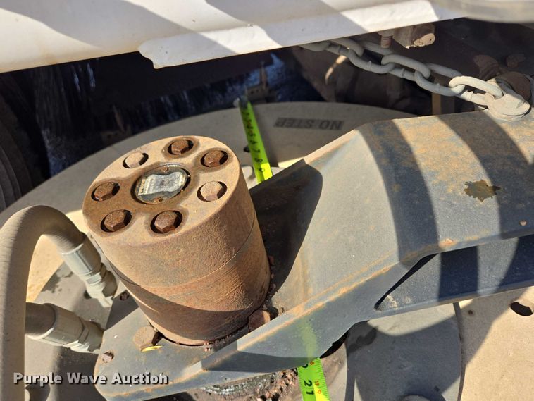 image for item DT7178 2007 Allianz Johnston 3000 street sweeper