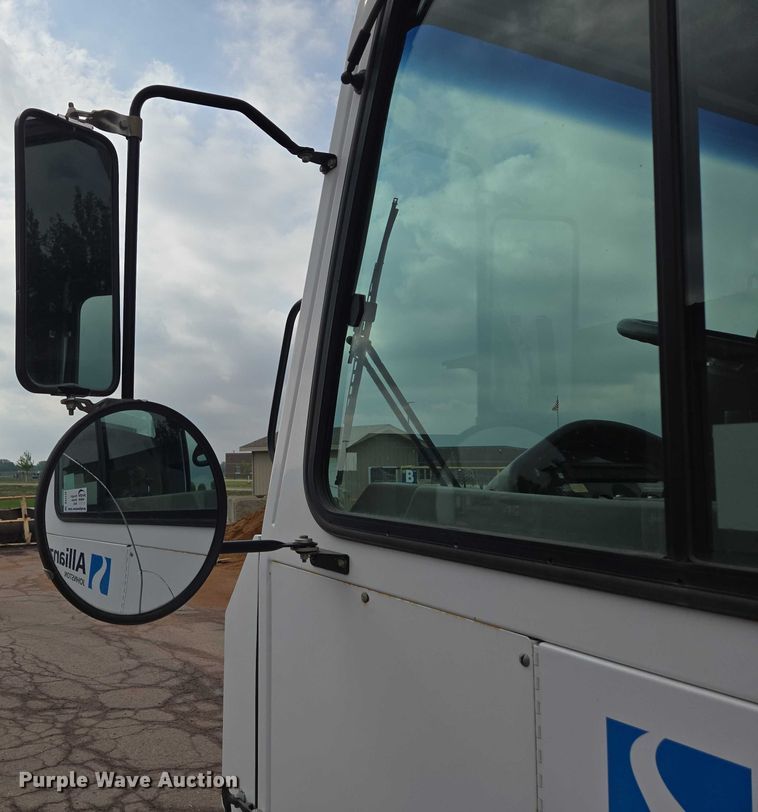 image for item DT7178 2007 Allianz Johnston 3000 street sweeper