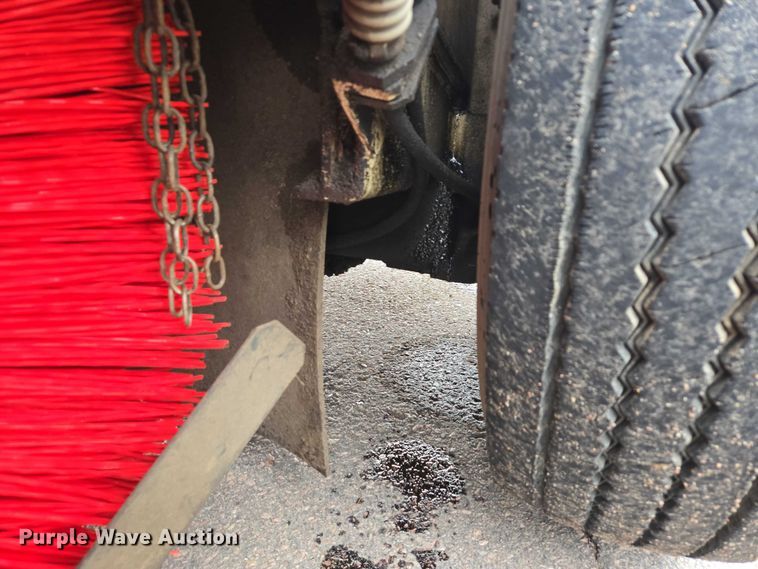 image for item DT7178 2007 Allianz Johnston 3000 street sweeper