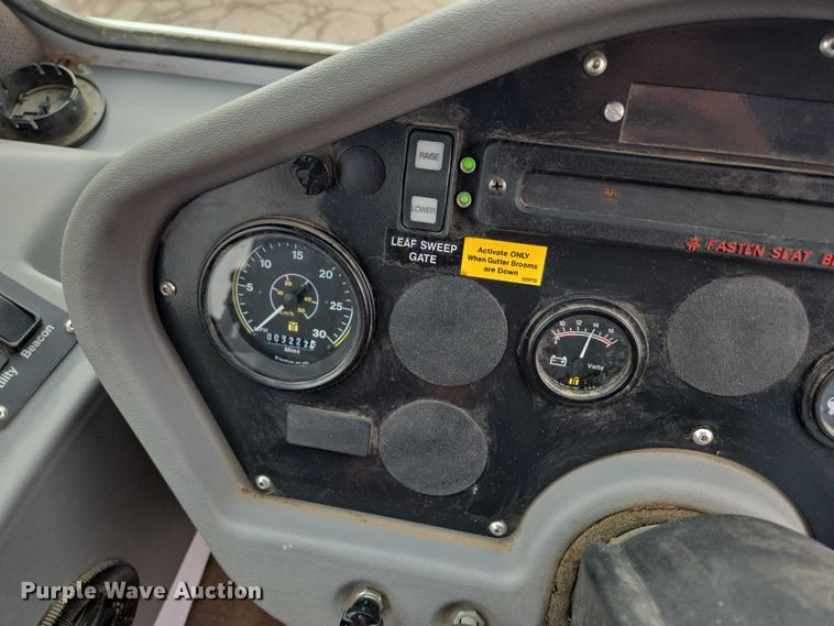 image for item DT7178 2007 Allianz Johnston 3000 street sweeper