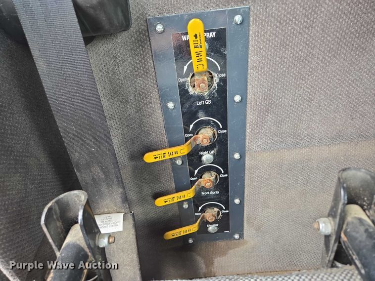 image for item DT7178 2007 Allianz Johnston 3000 street sweeper