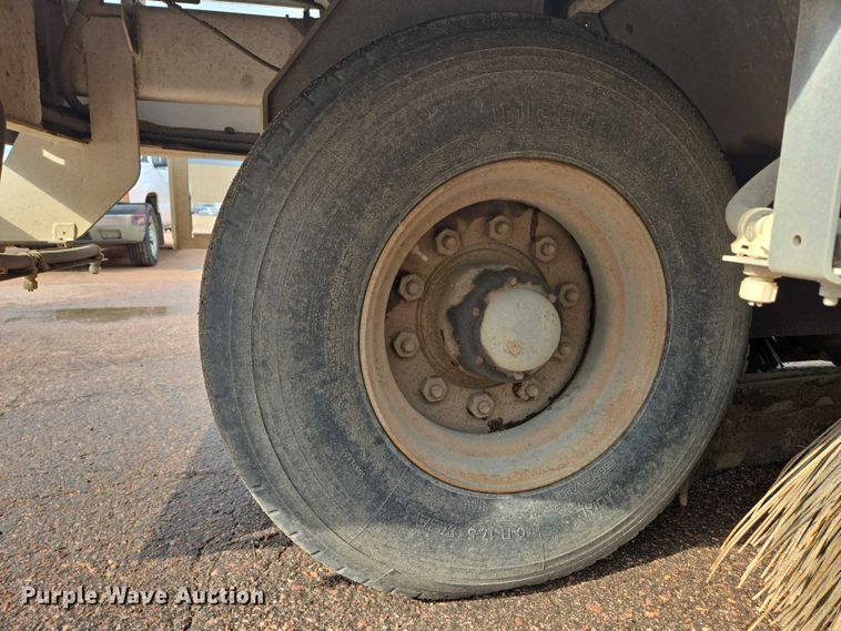 image for item DT7178 2007 Allianz Johnston 3000 street sweeper