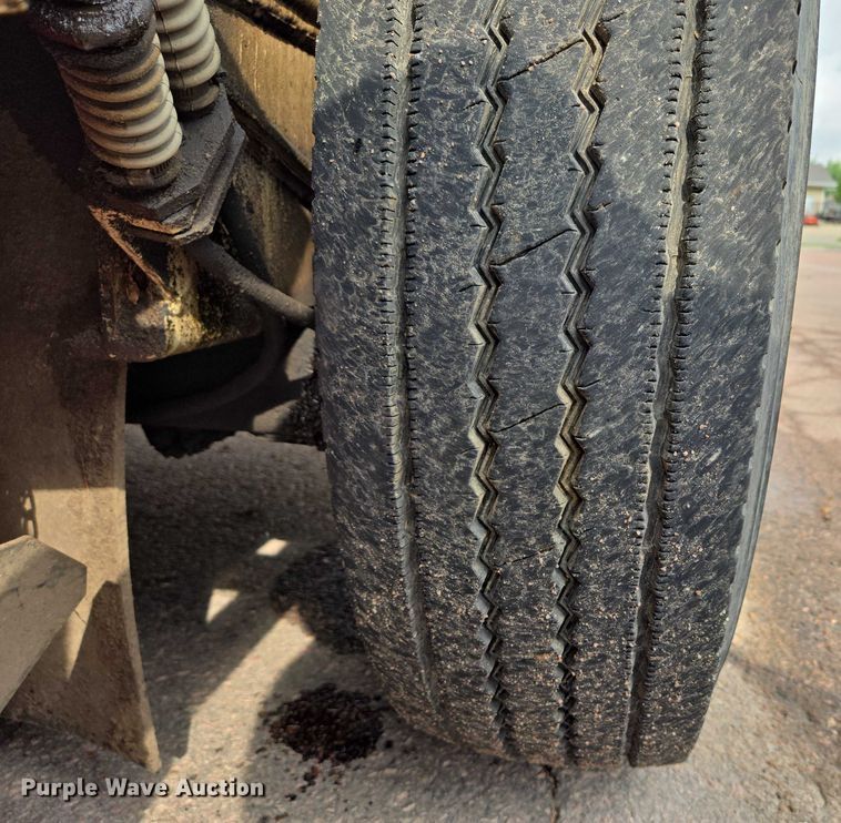 image for item DT7178 2007 Allianz Johnston 3000 street sweeper