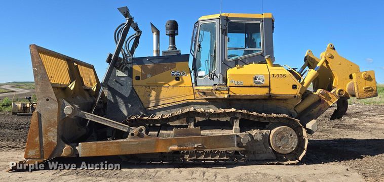 image for item DT7190 2008 John Deere 950J dozer