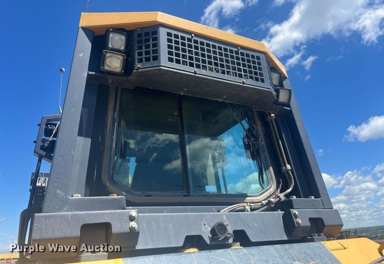 image for item DT7190 2008 John Deere 950J dozer