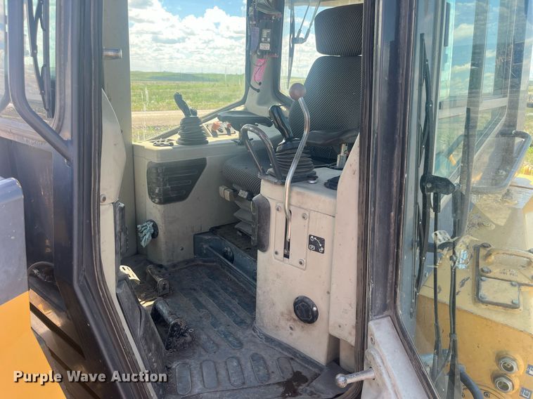 image for item DT7190 2008 John Deere 950J dozer