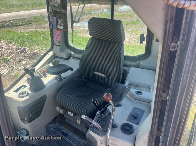 image for item DT7190 2008 John Deere 950J dozer