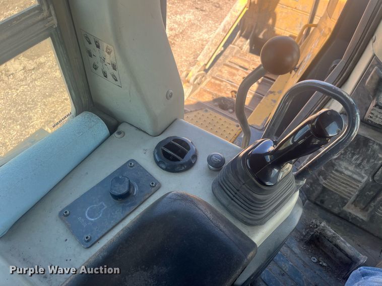 image for item DT7190 2008 John Deere 950J dozer