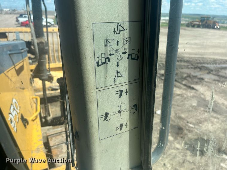 image for item DT7190 2008 John Deere 950J dozer