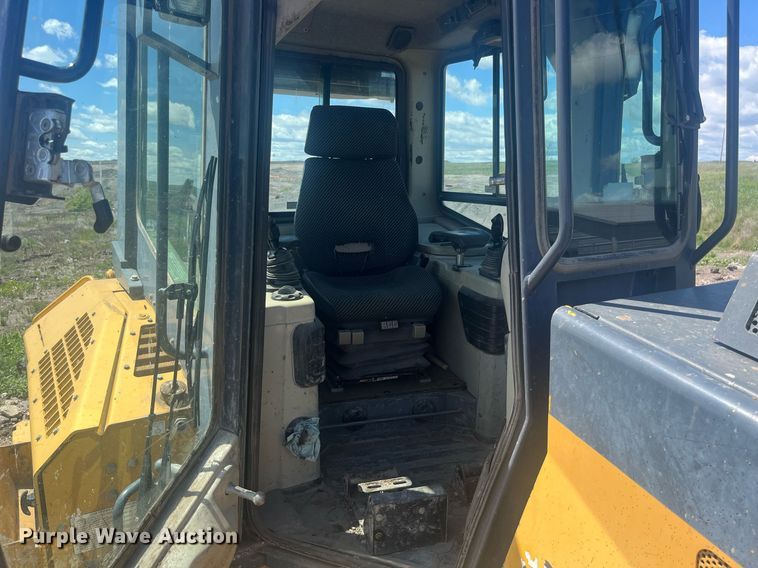 image for item DT7190 2008 John Deere 950J dozer