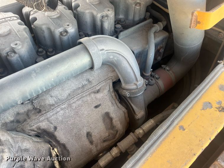 image for item DT7190 2008 John Deere 950J dozer