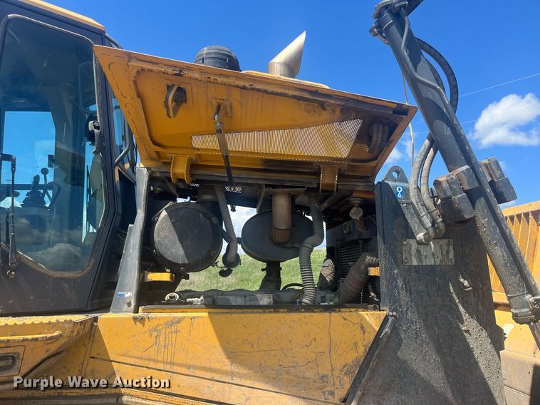 image for item DT7190 2008 John Deere 950J dozer