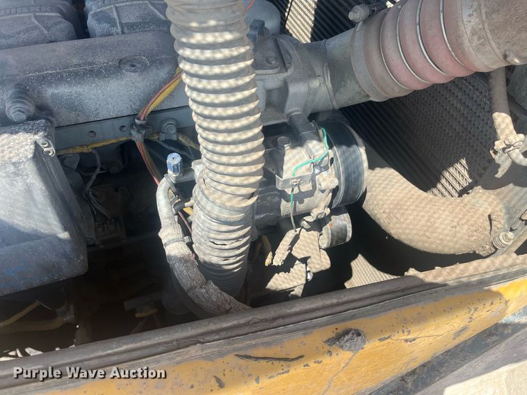 image for item DT7190 2008 John Deere 950J dozer