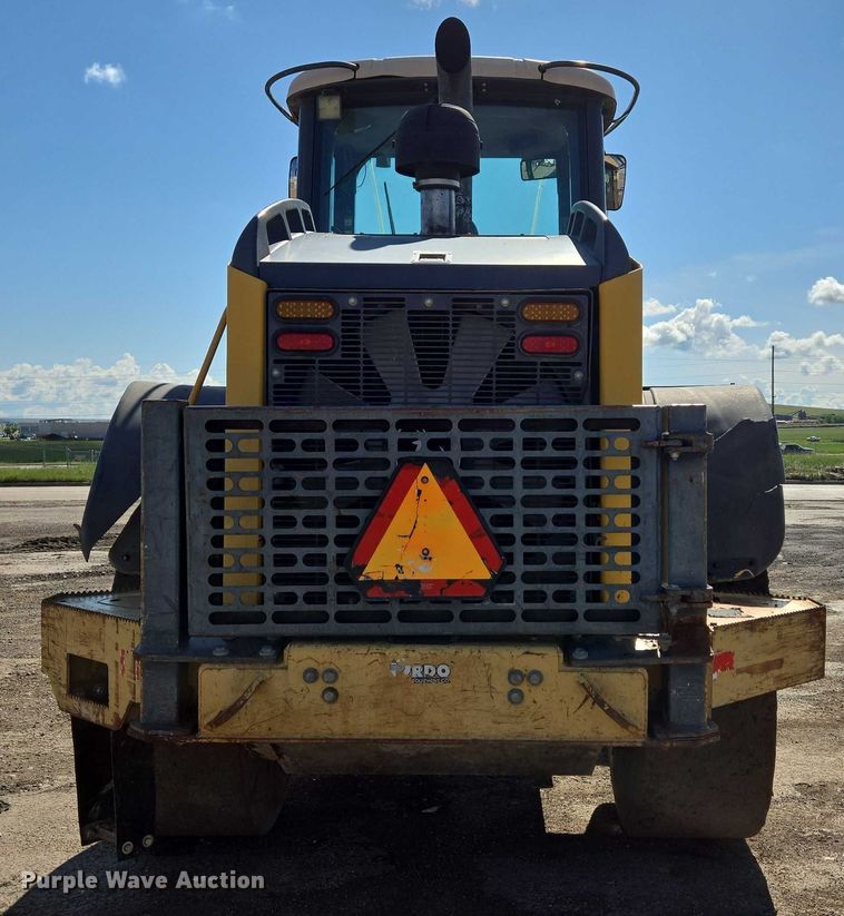 image for item DT7192 2008 John Deere 624J High Lift wheel loader