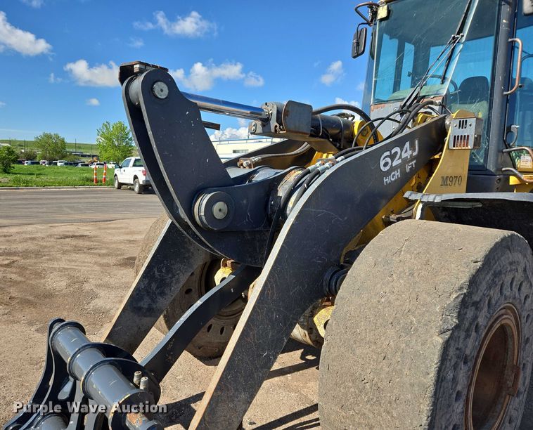 image for item DT7192 2008 John Deere 624J High Lift wheel loader