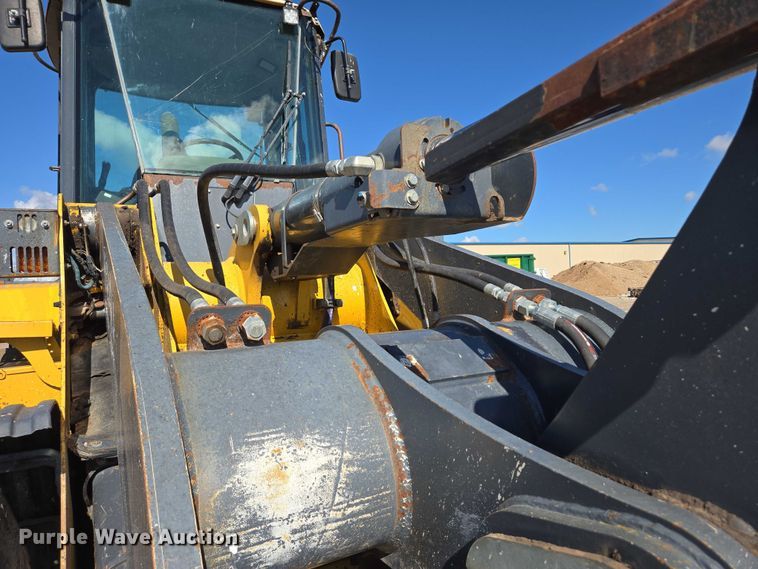 image for item DT7192 2008 John Deere 624J High Lift wheel loader