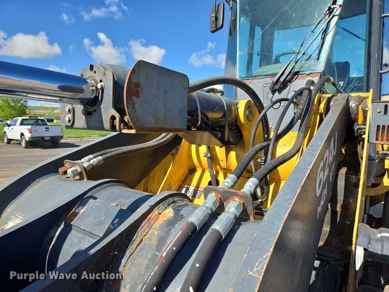 image for item DT7192 2008 John Deere 624J High Lift wheel loader