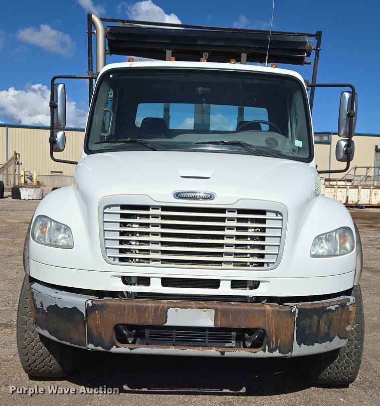 image for item DT7193 2013 Freightliner Business Class M2 roll-off container truck
