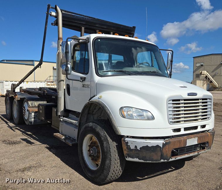 image for item DT7193 2013 Freightliner Business Class M2 roll-off container truck