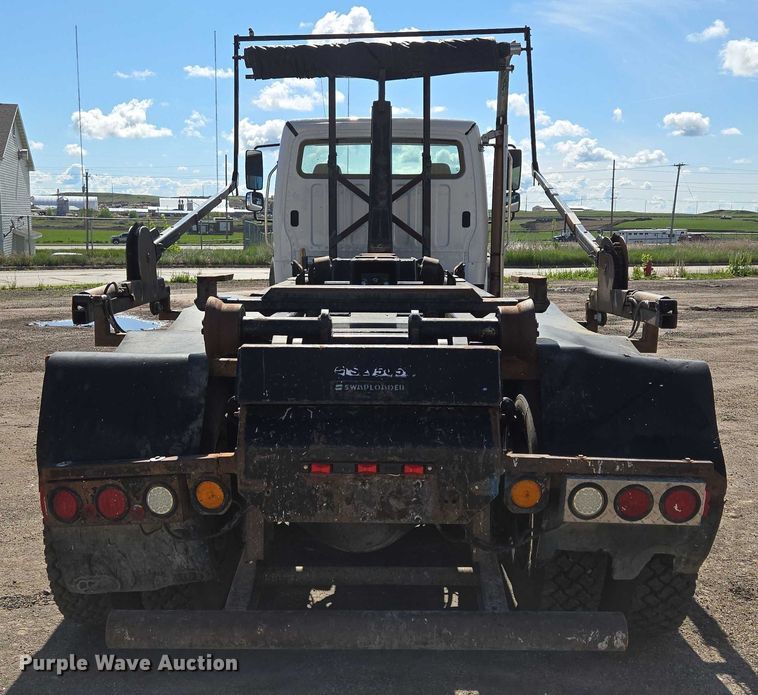 image for item DT7193 2013 Freightliner Business Class M2 roll-off container truck