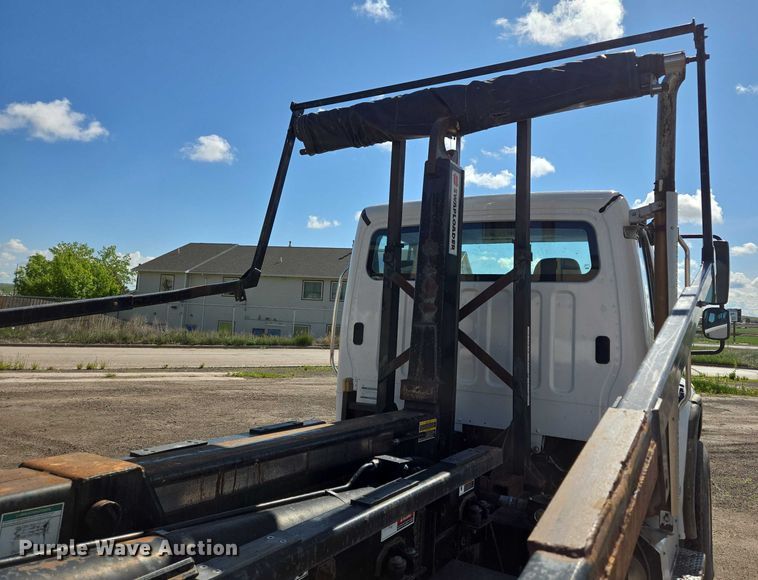 image for item DT7193 2013 Freightliner Business Class M2 roll-off container truck