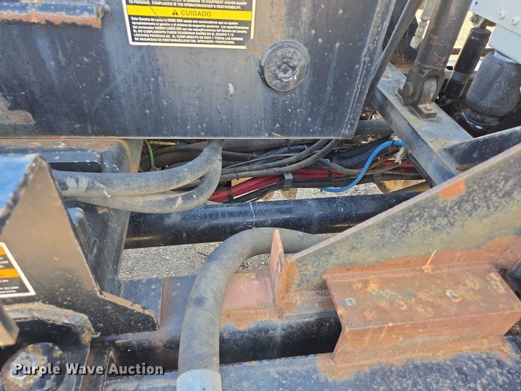 image for item DT7193 2013 Freightliner Business Class M2 roll-off container truck