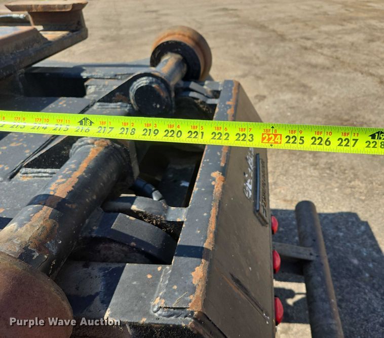 image for item DT7193 2013 Freightliner Business Class M2 roll-off container truck