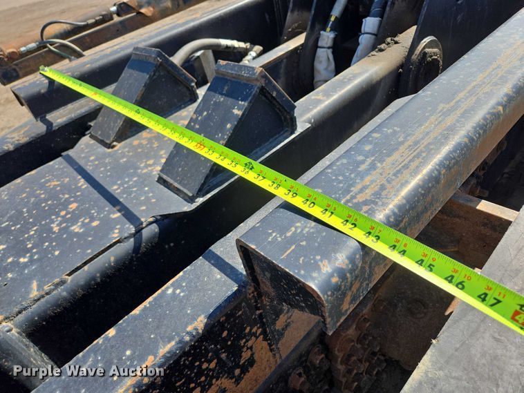 image for item DT7193 2013 Freightliner Business Class M2 roll-off container truck