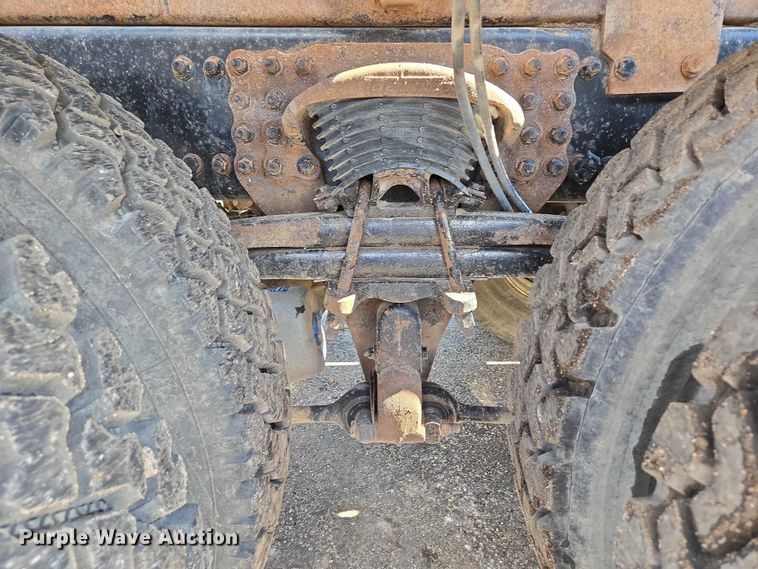 image for item DT7193 2013 Freightliner Business Class M2 roll-off container truck