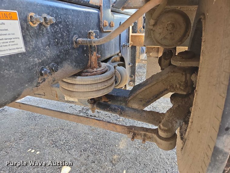 image for item DT7193 2013 Freightliner Business Class M2 roll-off container truck