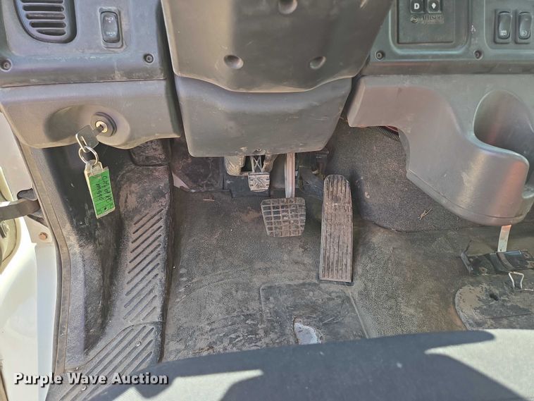 image for item DT7193 2013 Freightliner Business Class M2 roll-off container truck