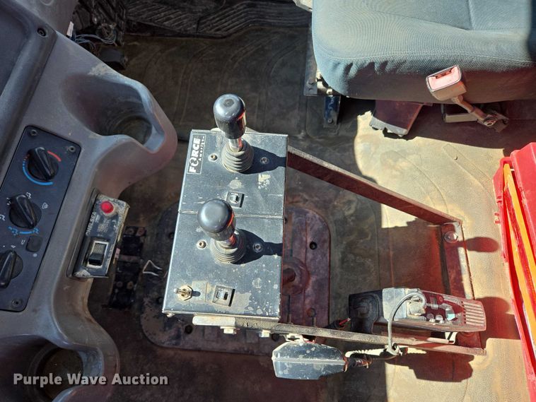 image for item DT7193 2013 Freightliner Business Class M2 roll-off container truck