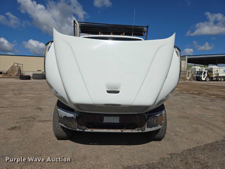 image for item DT7193 2013 Freightliner Business Class M2 roll-off container truck