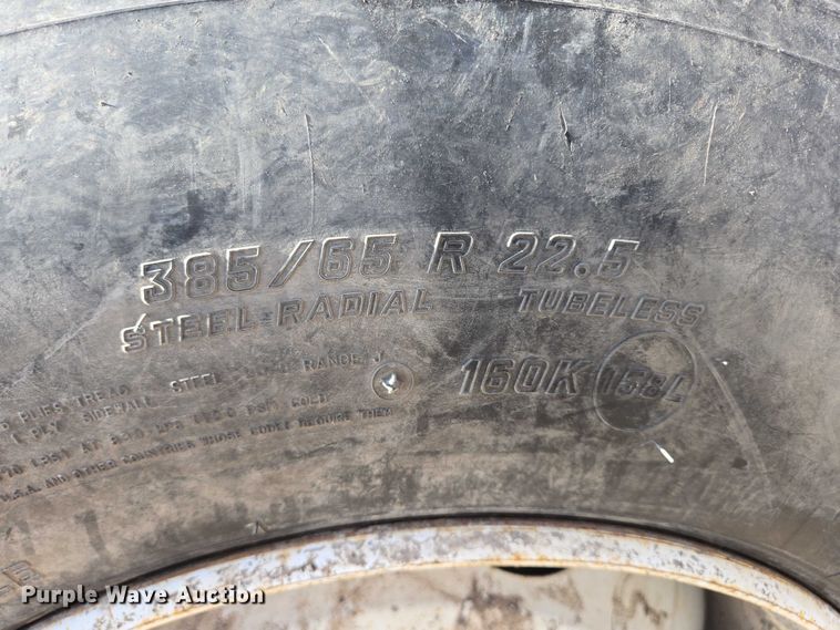 image for item DT7193 2013 Freightliner Business Class M2 roll-off container truck