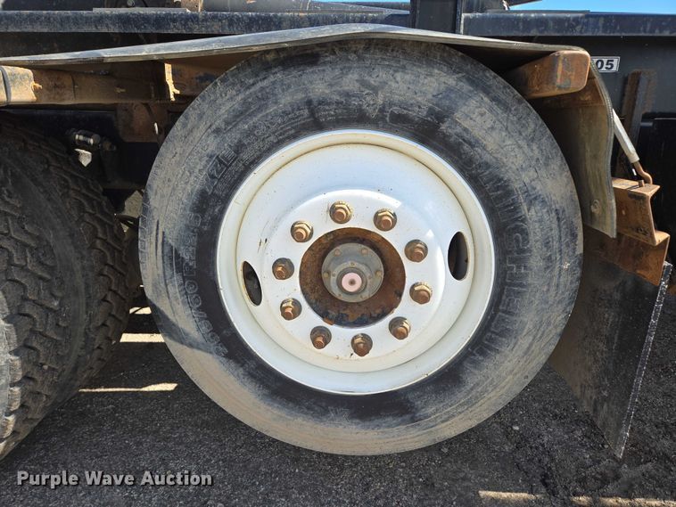 image for item DT7193 2013 Freightliner Business Class M2 roll-off container truck