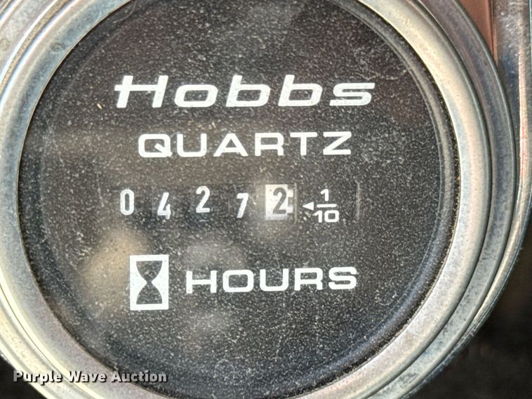 image for item DU9018 2000 Freightliner FL70 semi truck