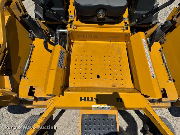 image for item DU9030 2019 Hustler Super 104 ZTR lawn mower