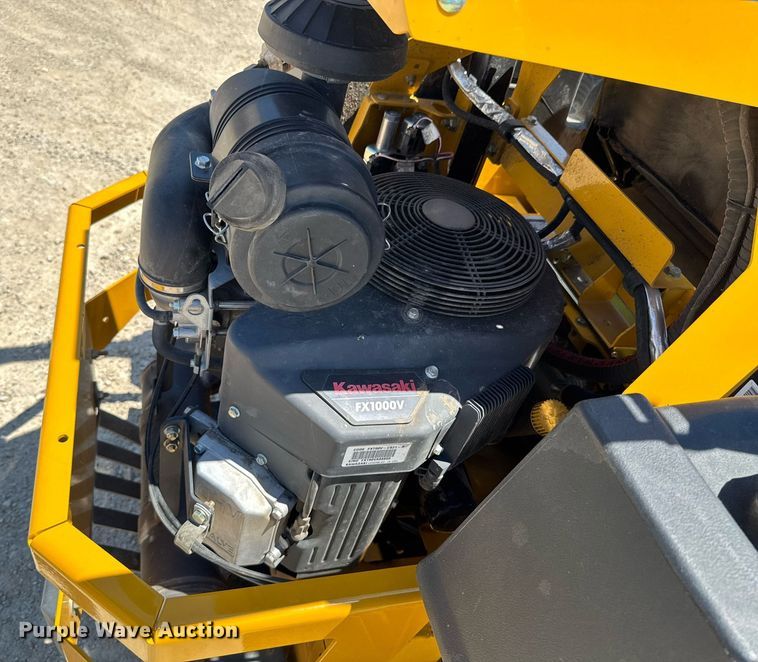 image for item DU9030 2019 Hustler Super 104 ZTR lawn mower