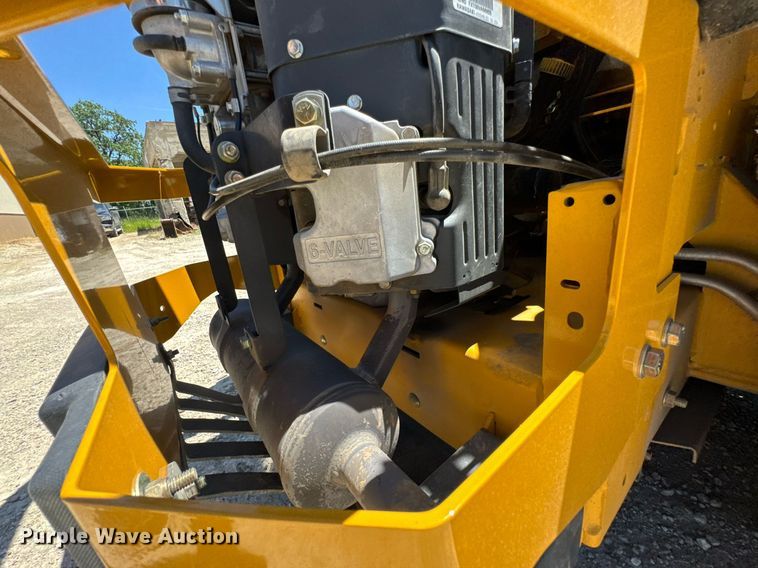 image for item DU9030 2019 Hustler Super 104 ZTR lawn mower